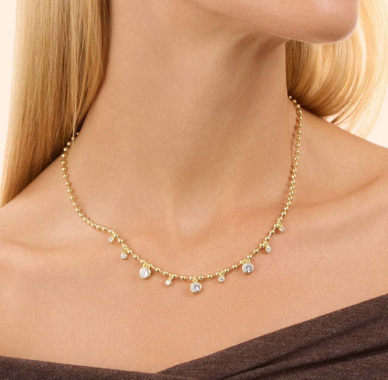 Elara Teardrop Pendant Necklace